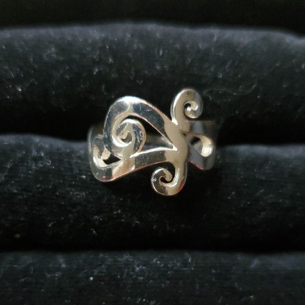 Sterling silver scroll ring